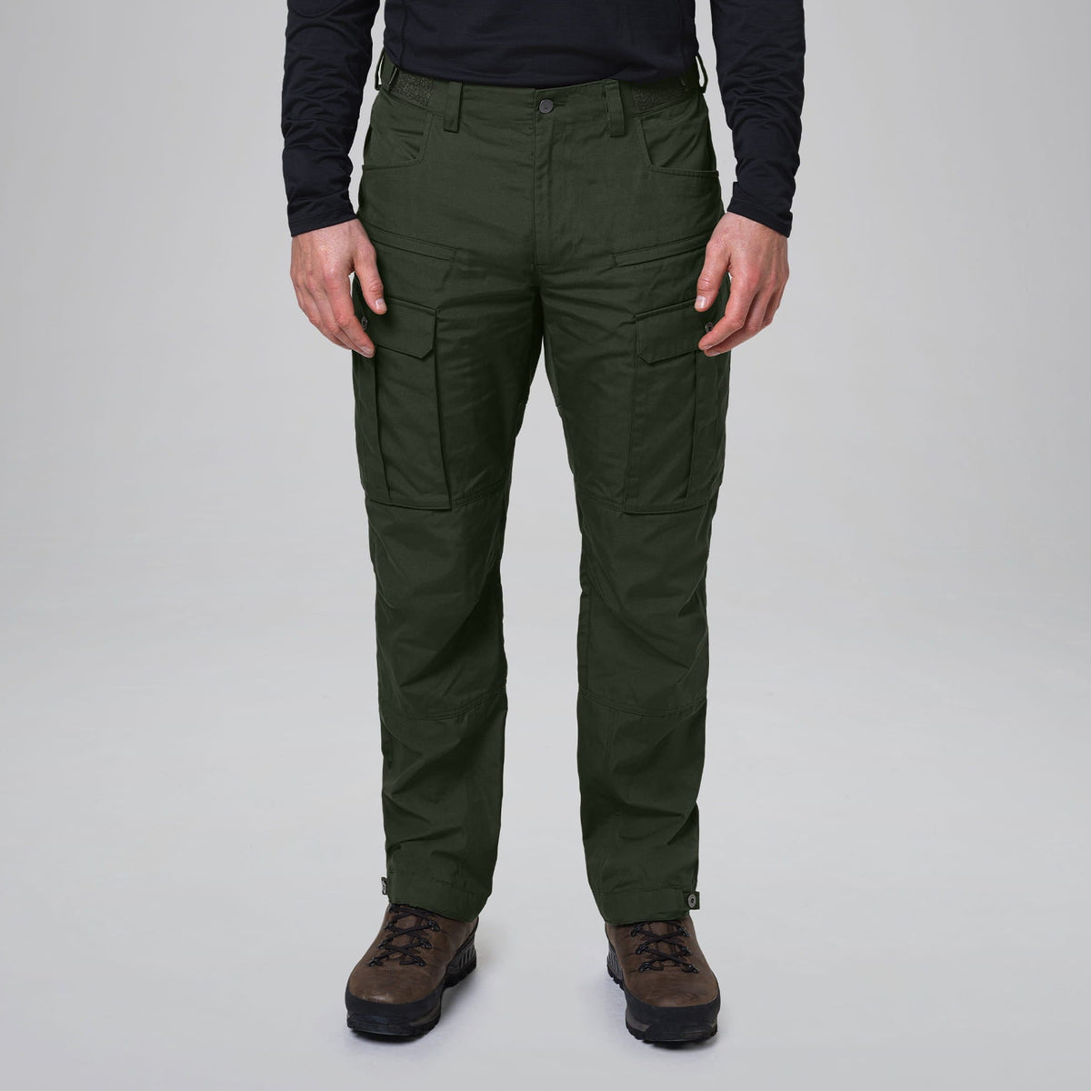 man:Torv Bracken Waxed Cotton Blend Trekking Trousers