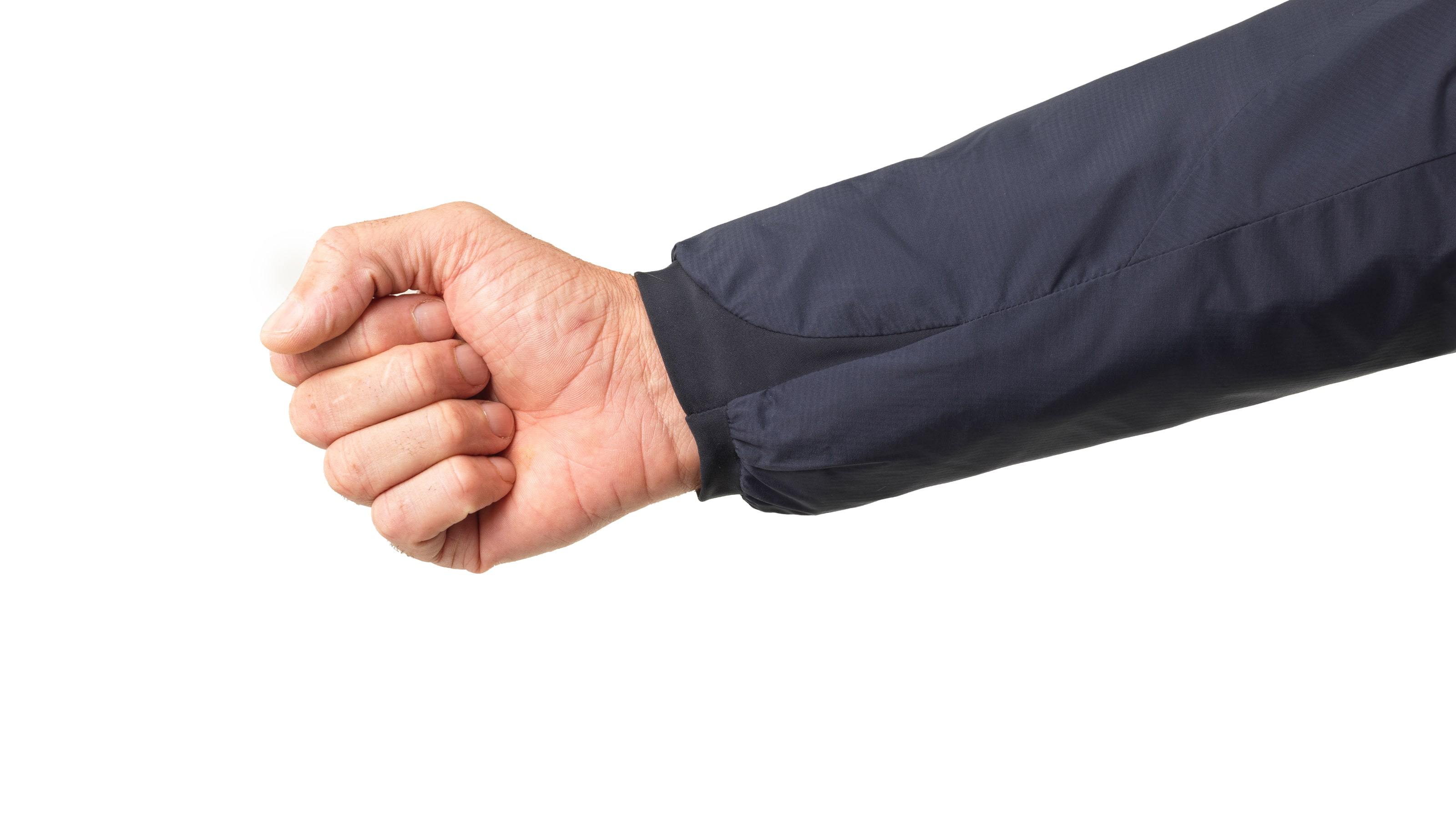 tech:Stretch cuffs allow both bare and gloved hands to push right through and seal.